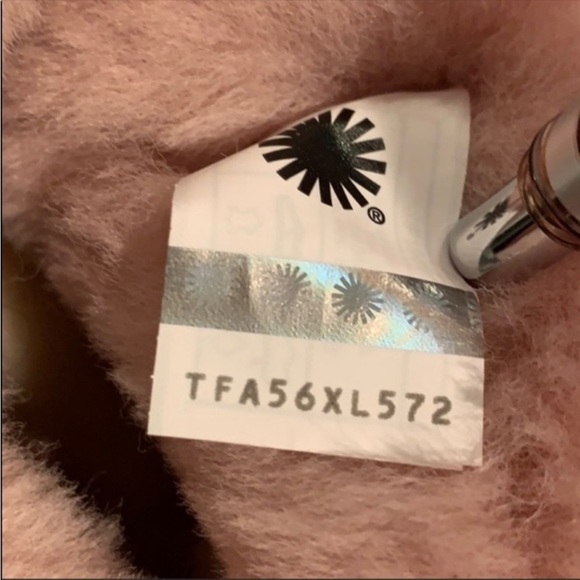 UGG Bailey Button II Short Shearling Lined Pink Suede Winter Boots New 6 37 - Picture 5 of 12